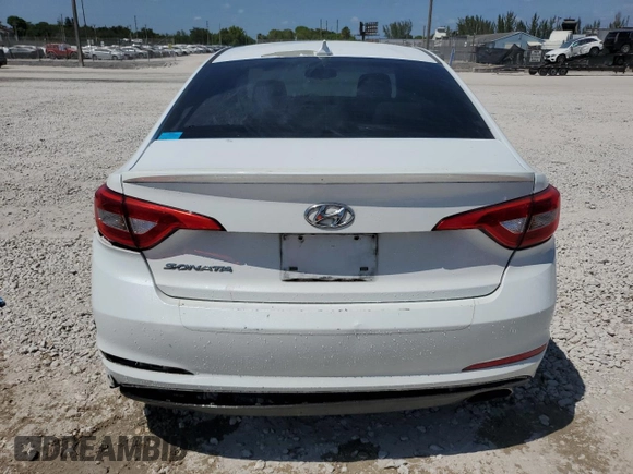 2017 Hyundai Sonata SE z VIN 5NPE24AF7HH577732, wystawiony jako Copart lot #54392035 z przebiegiem 74 327 mil mil oraz Szkoda całkowita • Salvage title. Historia ofert i sprzedaży dostępna na DreamBid. Obrazek 6.