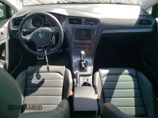 2017 Volkswagen Golf S z VIN 3VWH17AU7HM520826, wystawiony jako Copart lot #52184895 z przebiegiem 77 849 mil mil oraz Szkoda całkowita • Salvage title. Historia ofert i sprzedaży dostępna na DreamBid. Obrazek 8.