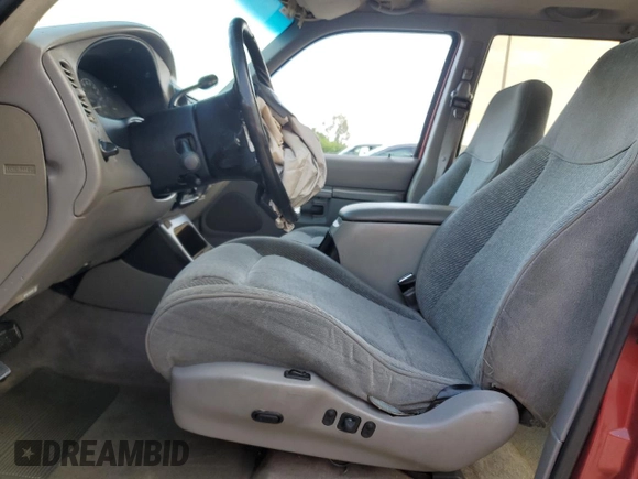 1997 Ford Explorer XLT z VIN 1FMDU35P1VZB19378, wystawiony jako Copart lot #63398615 z przebiegiem 196 516 mil mil oraz Szkoda całkowita • Salvage title. Historia ofert i sprzedaży dostępna na DreamBid. Obrazek 7.