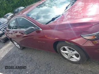 2016 Chevrolet Malibu LS z VIN 1G1ZB5ST8GF236255, wystawiony jako IAAI lot #42246635 z przebiegiem 119 942 mil mil oraz . Historia ofert i sprzedaży dostępna na DreamBid. Obrazek 13.