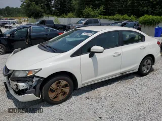 2015 Honda Civic LX z VIN 19XFB2F54FE105921, wystawiony jako Copart lot #59535565 z przebiegiem 383 373 mil mil oraz Czysty tytuł • Clean title. Historia ofert i sprzedaży dostępna na DreamBid. Obrazek 1.