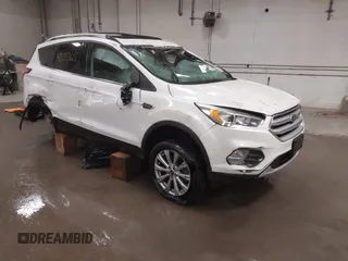 2018 Ford Escape Titanium с VIN 1FMCU9J98JUC98435, выставлен на аукционе IAAI как лот 42033652 с пробегом 28 647 миль миль и . История ставок и продаж доступна на DreamBid. Изображение 1.