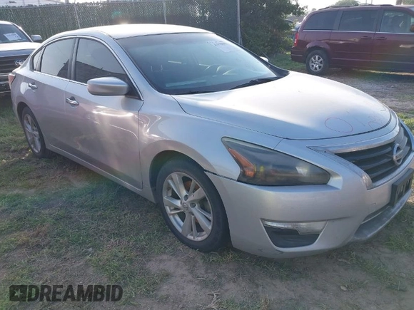 2014 Nissan Altima 2.5 S with VIN 1N4AL3AP2EN235296, listed as a IAAI auction lot 41938681 with Not Provided miles. Bid and sale history available at carsss.com. Image 1.