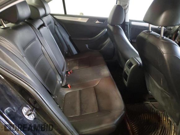 2013 Volkswagen Jetta SE with VIN 3VWDP7AJ2DM424549, listed as a Copart auction lot 52238075 with 268,512 mi miles and Salvage title. Bid and sale history available at DreamBid. Image 10.