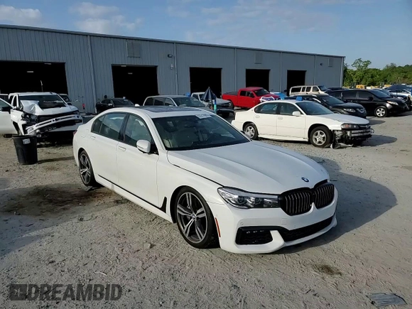 2018 BMW 7 Series 740i with VIN WBA7E2C55JG742869, listed as a Copart auction lot 52317095 with 0 mi miles and Salvage Title. Bid and sale history available at carsss.com. Image 11.