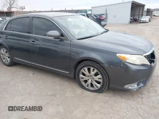 2011 Toyota Avalon with VIN 4T1BK3DB8BU371382, listed as a IAAI auction lot 41477155 with 263,268 mi miles and . Bid and sale history available at carsss.com. Image 1.