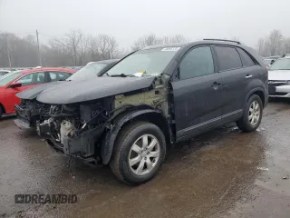 2013 Kia Sorento LX with VIN 5XYKTDA20DG368086, listed as a Copart auction lot 36866124 with 182,583 mi miles and Salvage Title. Bid and sale history available at carsss.com. Image 1.
