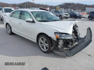 2014 Volkswagen Passat SE с VIN 1VWBT7A31EC065525, выставлен на аукционе IAAI как лот 41405274 с пробегом Не указан миль и . История ставок и продаж доступна на DreamBid. Изображение 1.