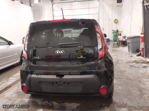 2015 Kia Soul with VIN KNDJN2A2XF7117795, listed as a IAAI auction lot 41977970 with 139,025 mi miles. Bid and sale history available at carsss.com. Image 16.