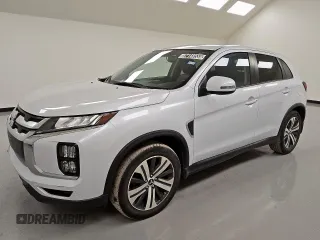 2022 Mitsubishi Outlander SE z VIN JA4APVAU7NU008900, wystawiony jako Copart lot #57148555 z przebiegiem 55 096 mil mil oraz Czysty tytuł • Clean title. Historia ofert i sprzedaży dostępna na DreamBid. Obrazek 1.