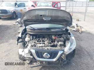2020 Nissan Kicks S z VIN 3N1CP5BV1LL544239, wystawiony jako IAAI lot #42071513 z przebiegiem 89 921 mil mil oraz . Historia ofert i sprzedaży dostępna na DreamBid. Obrazek 10.