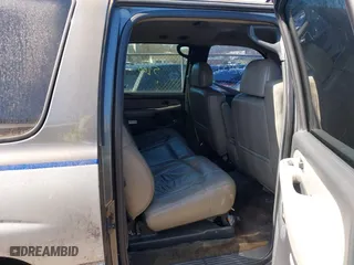 2002 Chevrolet Suburban LS with VIN 3GNEC16Z72G291904, listed as a IAAI auction lot 41831851 with 999,999 mi miles. Bid and sale history available at carsss.com. Image 8.