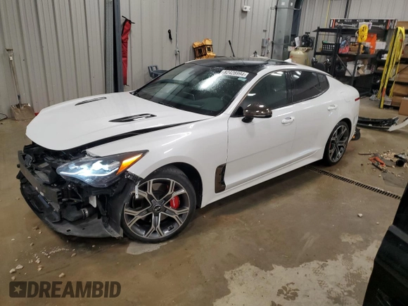 2018 Kia Stinger GT2 with VIN KNAE55LC6J6040346, listed as a Copart auction lot 82428994 with 62,560 mi miles and Salvage Title. Bid and sale history available at DreamBid. Image 1.