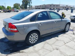 2004 Volvo S40 с VIN YV1MS382342018774, выставлен на аукционе IAAI как лот 42384665 с пробегом 189 313 миль миль и . История ставок и продаж доступна на DreamBid. Изображение 4.