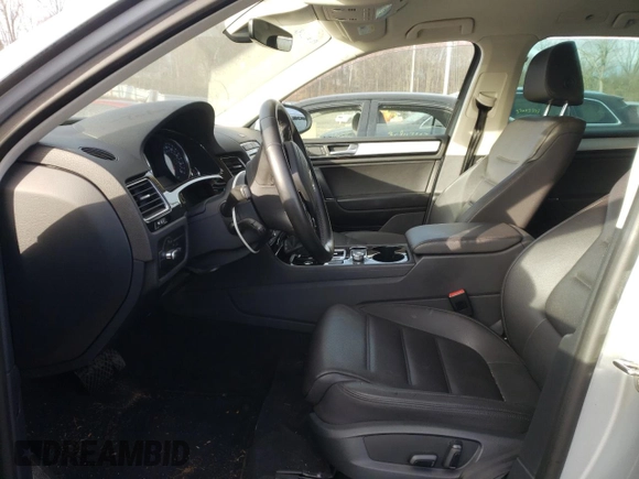 2017 Volkswagen Touareg Sport with VIN WVGEF7BP1HD006980, listed as a Copart auction lot 37464813 with Not Provided miles and . Bid and sale history available at DreamBid. Image 7.