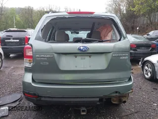 2017 Subaru Forester z VIN JF2SJABC4HH452602, wystawiony jako IAAI lot #42197639 z przebiegiem 141 385 mil mil oraz . Historia ofert i sprzedaży dostępna na DreamBid. Obrazek 17.