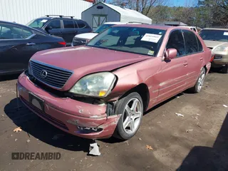 2002 Lexus LS 430 with VIN JTHBN30F120077994, listed as a IAAI auction lot 41824869 with 195,406 mi miles. Bid and sale history available at carsss.com. Image 2.
