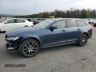 2019 Volvo V90 z VIN YV4A22NL9K1083953, wystawiony jako Copart lot #65525484 z przebiegiem 81 759 mil mil oraz Szkody całkowita. Historia ofert i sprzedaży dostępna na DreamBid. Obrazek 1.