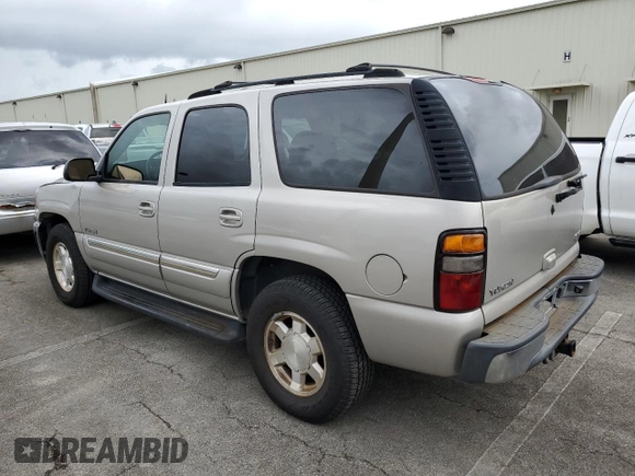 2004 GMC Yukon SLT with VIN 1GKEK13Z84R294379, listed as a Copart auction lot 74058744 with 0 mi miles and Salvage Title. Bid and sale history available at carsss.com. Image 2.