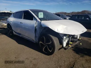 2022 Kia EV6 GT-Line with VIN KNDC4DLC5N5042673, listed as a Copart auction lot 80290494 with 25,124 mi miles and Salvage Title. Bid and sale history available at carsss.com. Image 4.