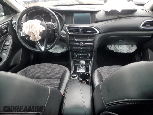 2019 Infiniti QX30 Luxe with VIN SJKCH5CP6KA010845, listed as a Copart auction lot 86370424 with 43,741 mi miles and Salvage title. Bid and sale history available at DreamBid. Image 8.