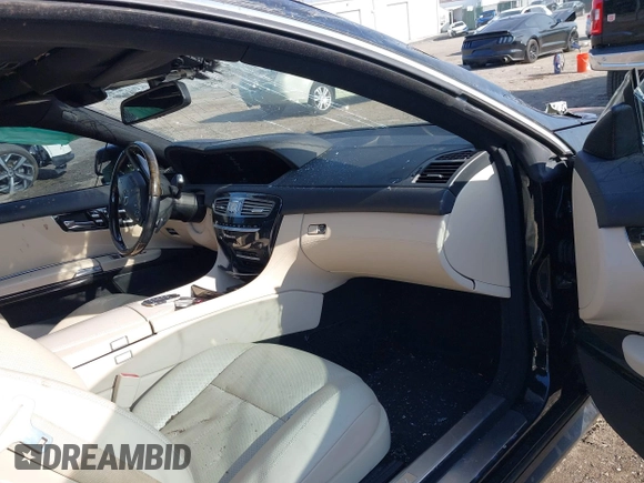 2012 Mercedes-Benz CL 550 z VIN WDDEJ9EB2CA028727, wystawiony jako IAAI lot #41891154 z przebiegiem 52 346 mil mil oraz . Historia ofert i sprzedaży dostępna na DreamBid. Obrazek 5.