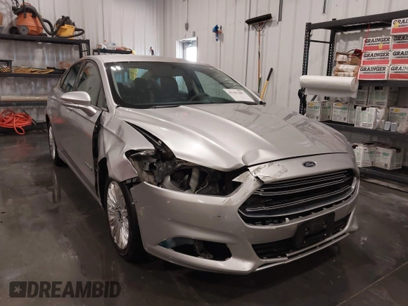2014 Ford Fusion SE Hybrid с VIN 3FA6P0LU1ER227571, выставлен на аукционе IAAI как лот 42391487 с пробегом 127 979 миль миль и . История ставок и продаж доступна на DreamBid. Изображение 6.