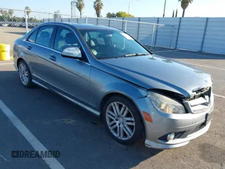 2009 Mercedes-Benz C 300 Sport z VIN WDDGF54X19R060238, wystawiony jako IAAI lot #41861044 z przebiegiem 136 036 mil mil oraz . Historia ofert i sprzedaży dostępna na DreamBid. Obrazek 1.