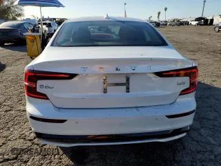 2024 Volvo S60 Plus Dark Theme with VIN 7JRL12FLXRG315532, listed as a Copart auction lot 88744175 with 14,597 mi miles and Salvage title. Bid and sale history available at DreamBid. Image 6.