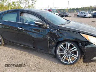 2013 Hyundai Sonata Limited with VIN 5NPEC4AC3DH637793, listed as a IAAI auction lot 41904674 with 175,763 mi miles and . Bid and sale history available at carsss.com. Image 6.