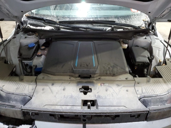 2022 Hyundai IONIQ 5 SE with VIN KM8KMDAF5NU065753, listed as a Copart auction lot 42468475 with 41,432 mi miles and Salvage Title. Bid and sale history available at carsss.com. Image 12.