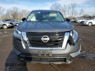 2024 Nissan Pathfinder S z VIN 5N1DR3AC1RC275076, wystawiony jako Copart lot #82521824 z przebiegiem 16 240 mil mil oraz Szkoda całkowita • Salvage title. Historia ofert i sprzedaży dostępna na DreamBid. Obrazek 5.