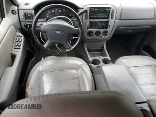 2005 Ford Explorer XLT with VIN 1FMZU63K75UA41491, listed as a Copart auction lot 45318035 with 223,531 mi miles and Salvage title. Bid and sale history available at DreamBid. Image 8.