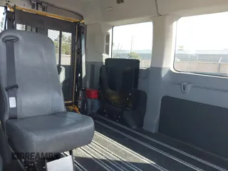 2016 Ford Transit XL z VIN 1FMZK1CM2GKA04986, wystawiony jako IAAI lot #42238524 z przebiegiem 415 920 mil mil oraz . Historia ofert i sprzedaży dostępna na DreamBid. Obrazek 8.