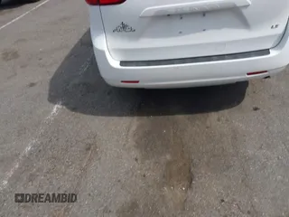2020 Toyota Sienna LE Auto Access Seat с VIN 5TDKZ3DC3LS043379, выставлен на аукционе IAAI как лот 42103997 с пробегом 46 570 миль миль и . История ставок и продаж доступна на DreamBid. Изображение 16.