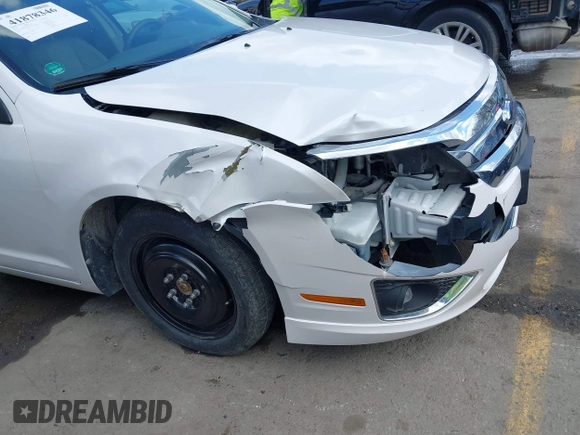 2010 Ford Fusion SEL with VIN 3FAHP0JA8AR129486, listed as a IAAI auction lot 41878346 with 137,983 mi miles. Bid and sale history available at carsss.com. Image 6.
