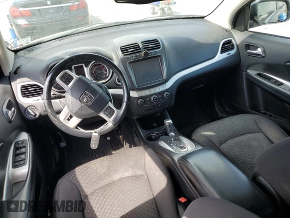 2014 Dodge Journey SXT with VIN 3C4PDCBG8ET140984, listed as a Copart auction lot 54408445 with 135,290 mi miles and Salvage Title. Bid and sale history available at DreamBid. Image 8.