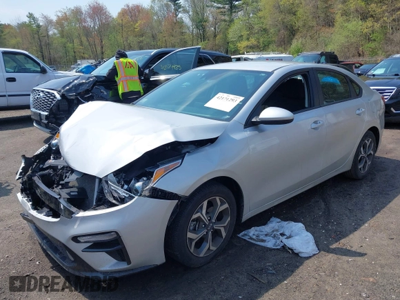 2021 Kia Forte LXS z VIN 3KPF24AD2ME333097, wystawiony jako IAAI lot #42171293 z przebiegiem 29 875 mil mil oraz . Historia ofert i sprzedaży dostępna na DreamBid. Obrazek 2.