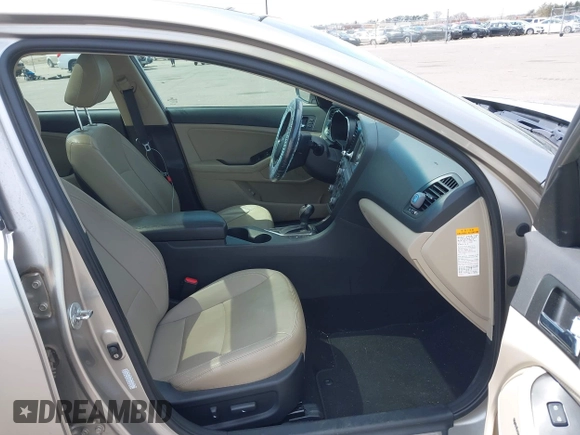 2013 Kia Optima EX with VIN KNAGM4AD2D5055566, listed as a IAAI auction lot 42057700 with 86,995 mi miles and . Bid and sale history available at carsss.com. Image 5.