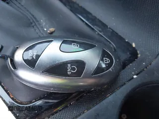 2024 Hyundai Elantra SEL z VIN KMHLM4DG1RU721834, wystawiony jako IAAI lot #41989186 z przebiegiem 19 877 mil mil oraz . Historia ofert i sprzedaży dostępna na DreamBid. Obrazek 11.
