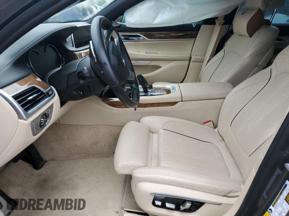 2017 BMW 7 Series 750i with VIN WBA7F0C33HGM22010, listed as a Copart auction lot 45919333 with 0 mi miles. Bid and sale history available at carsss.com. Image 7.