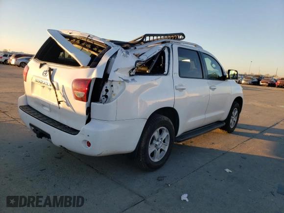 2018 Toyota Sequoia SR5 with VIN 5TDBY5G19JS159062, listed as a Copart auction lot 88818325 with 60,623 mi miles and Salvage Title. Bid and sale history available at carsss.com. Image 3.