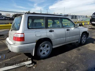 2001 Subaru Forester S w/Premium Pkg with VIN JF1SF65661H723898, listed as a Copart auction lot 45386555 with 139,820 mi miles and Salvage Title. Bid and sale history available at carsss.com. Image 3.