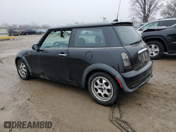 2005 MINI Hardtop z VIN WMWRC33525TK61317, wystawiony jako Copart lot #43325015 z przebiegiem 159 089 mil mil oraz Szkoda całkowita • Salvage title. Historia ofert i sprzedaży dostępna na DreamBid. Obrazek 2.