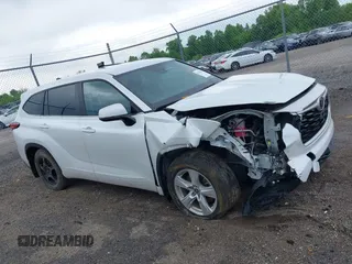 2023 Toyota Highlander L z VIN 5TDKDRAH9PS504513, wystawiony jako IAAI lot #42176842 z przebiegiem 54 792 mil mil oraz . Historia ofert i sprzedaży dostępna na DreamBid. Obrazek 13.