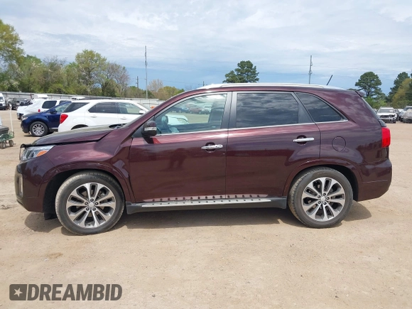 2015 Kia Sorento SX Limited with VIN 5XYKW4A72FG555027, listed as a IAAI auction lot 41884409 with 107,070 mi miles. Bid and sale history available at carsss.com. Image 14.