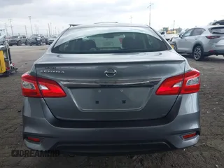 2018 Nissan Sentra S with VIN 3N1AB7AP6JY261050, listed as a IAAI auction lot 41910814 with 70,627 mi miles. Bid and sale history available at carsss.com. Image 17.