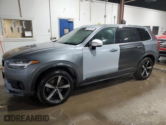 2019 Volvo XC90 R-Design with VIN YV4A22PM4K1490312, listed as a Copart auction lot 43811195 with 38,303 mi miles and Salvage Title. Bid and sale history available at carsss.com. Image 1.