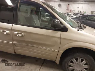 2006 Chrysler Town & Country LWB Limited with VIN 2A8GP64L26R640347, listed as a IAAI auction lot 41353419 with 160,220 mi miles. Bid and sale history available at carsss.com. Image 6.