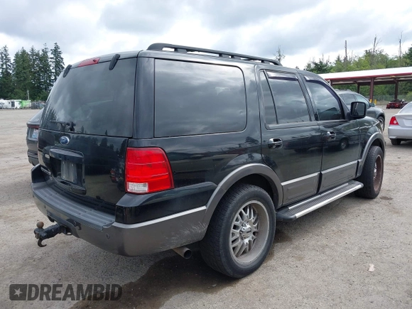 2005 Ford Expedition Special Service z VIN 1FMFU165X5LA80500, wystawiony jako IAAI lot #42564997 z przebiegiem 172 786 mil mil oraz . Historia ofert i sprzedaży dostępna na DreamBid. Obrazek 4.